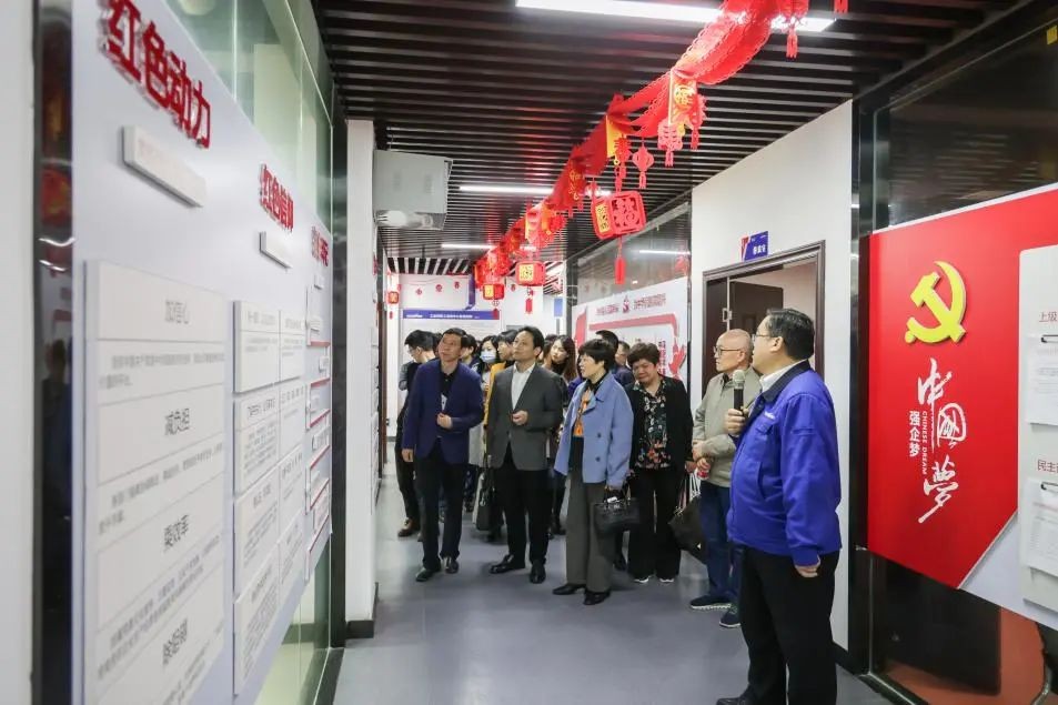 民主黨派湖南省委機(jī)關(guān)青工委團(tuán)隊一行考察山河智能