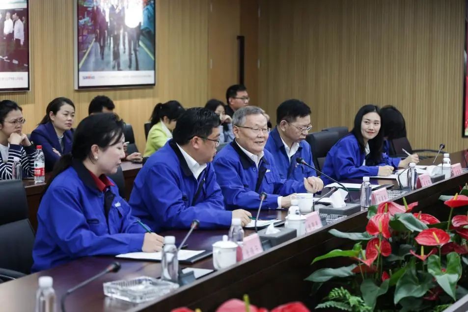 民主黨派湖南省委機(jī)關(guān)青工委團(tuán)隊一行考察山河智能