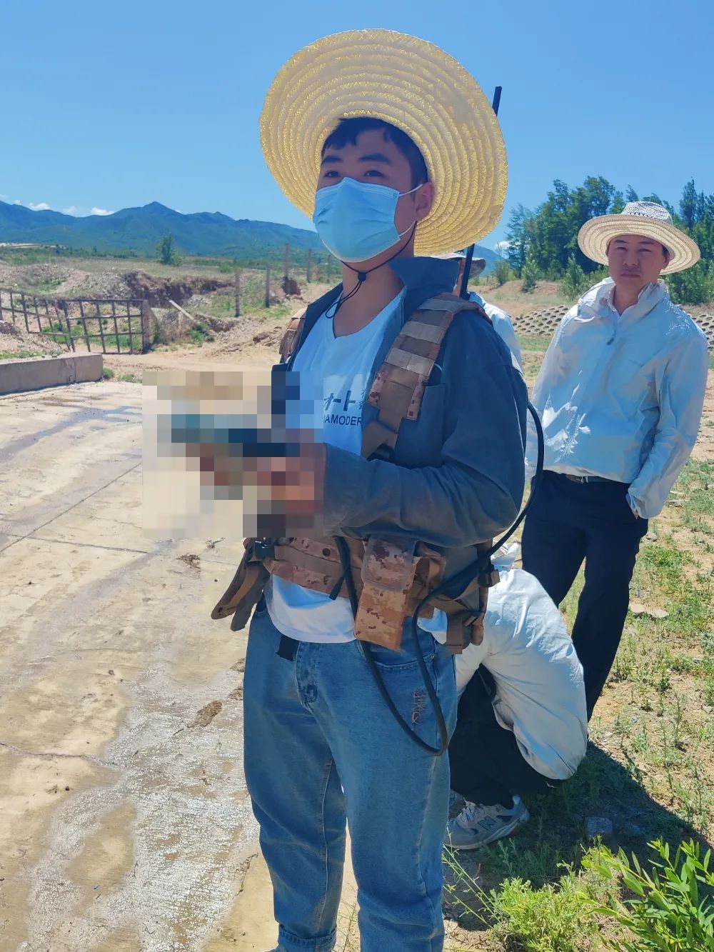 致敬！戰(zhàn)斗在風(fēng)沙中的特種裝備團(tuán)隊