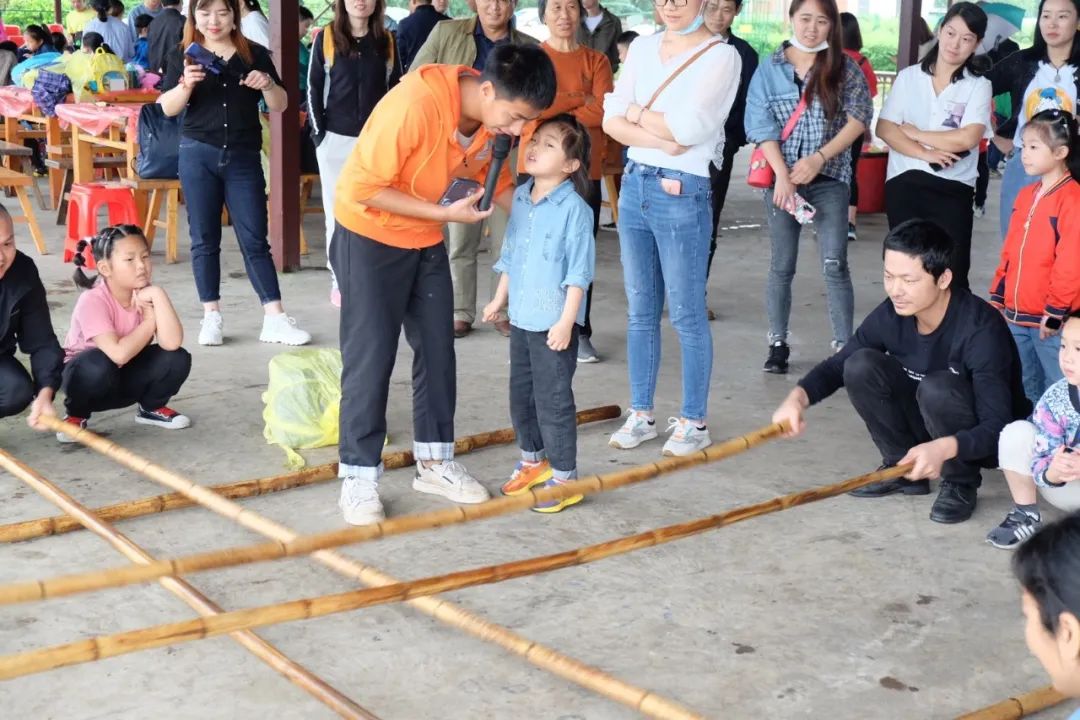 童年不同Young，稻花香里親子歡——山河智能組織開展六一親子活動(dòng)