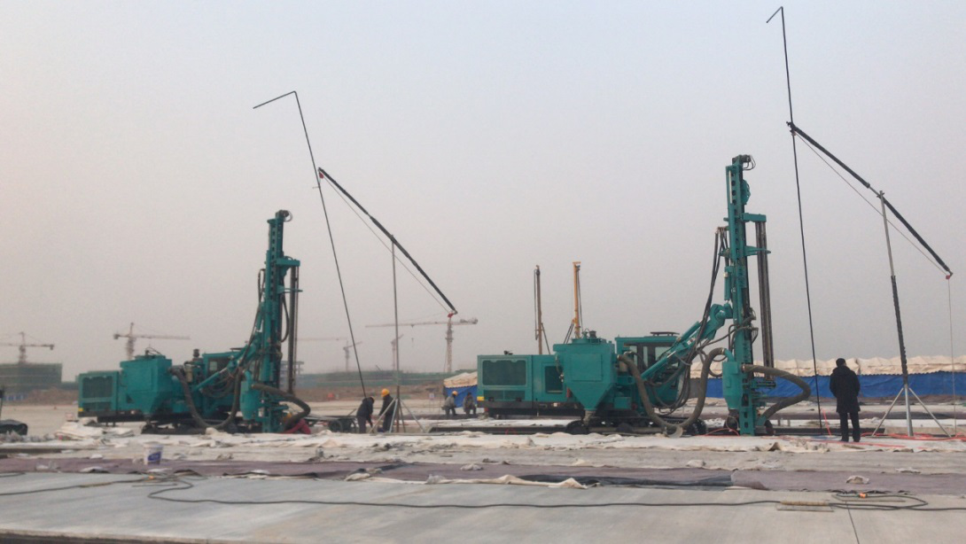 北京大興機(jī)場，山河智能鑿巖設(shè)備曾助力新技術(shù)落地 | 百年風(fēng)華筑錦繡山河（2）