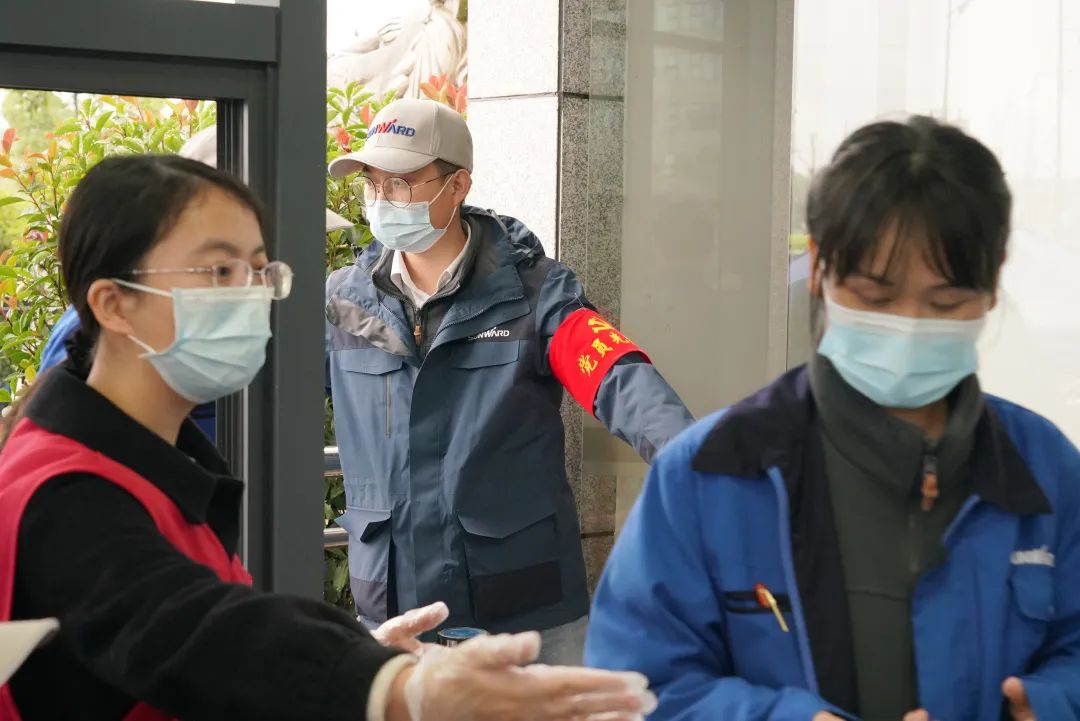 采樣完成率近100%！山河智能第一時間開展全員核酸檢測，保障安全生產