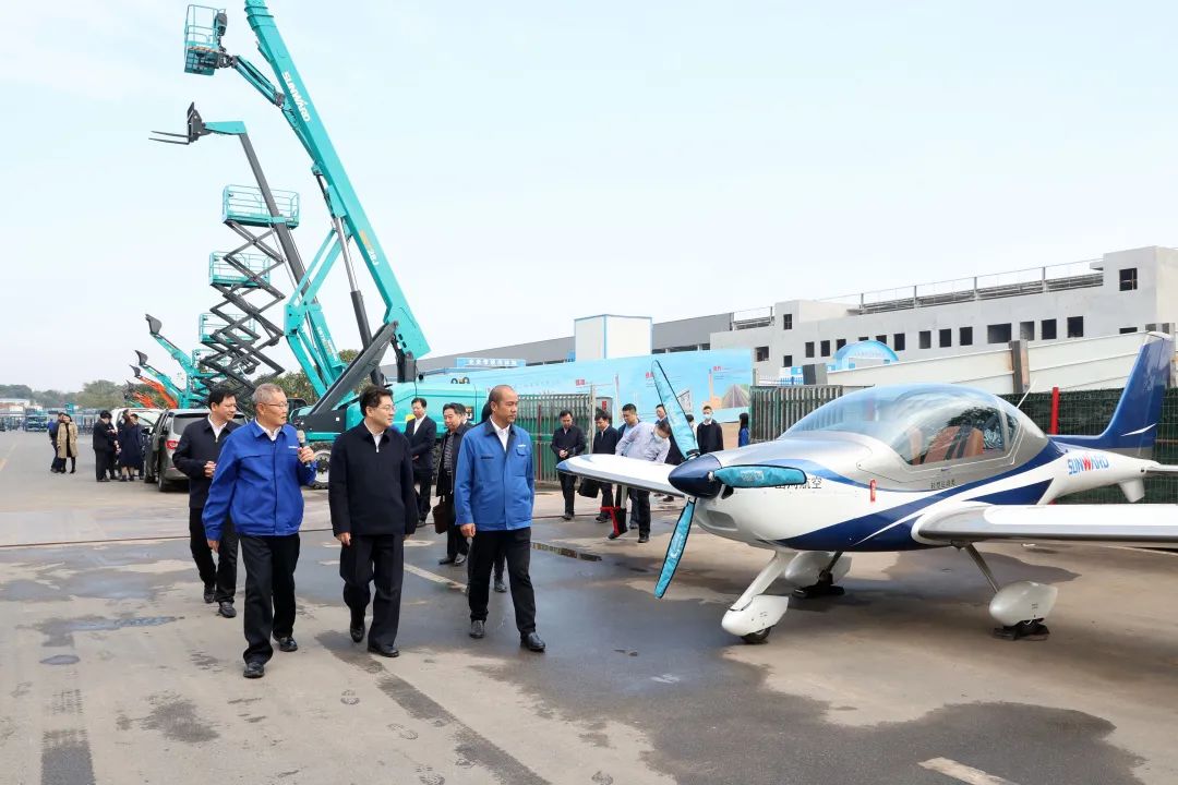 湖南省副省長(zhǎng)隋忠誠調(diào)研山河智能