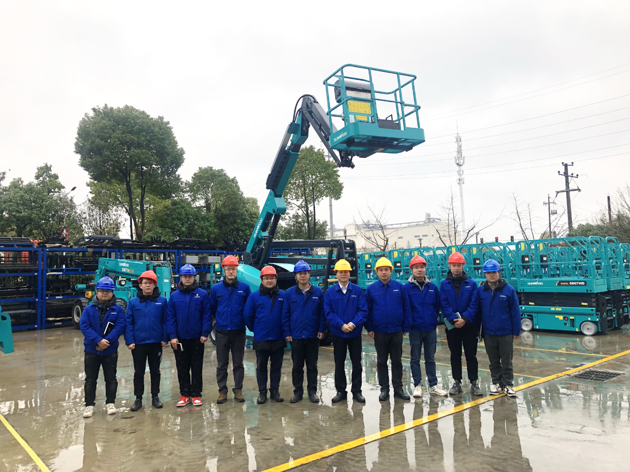 勇闖藍(lán)海！山河智能兩款臂式高空作業(yè)平臺正式“出道”