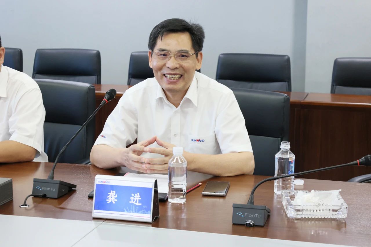 永青科技集團(tuán)董事長胡曉東帶隊到訪山河智能