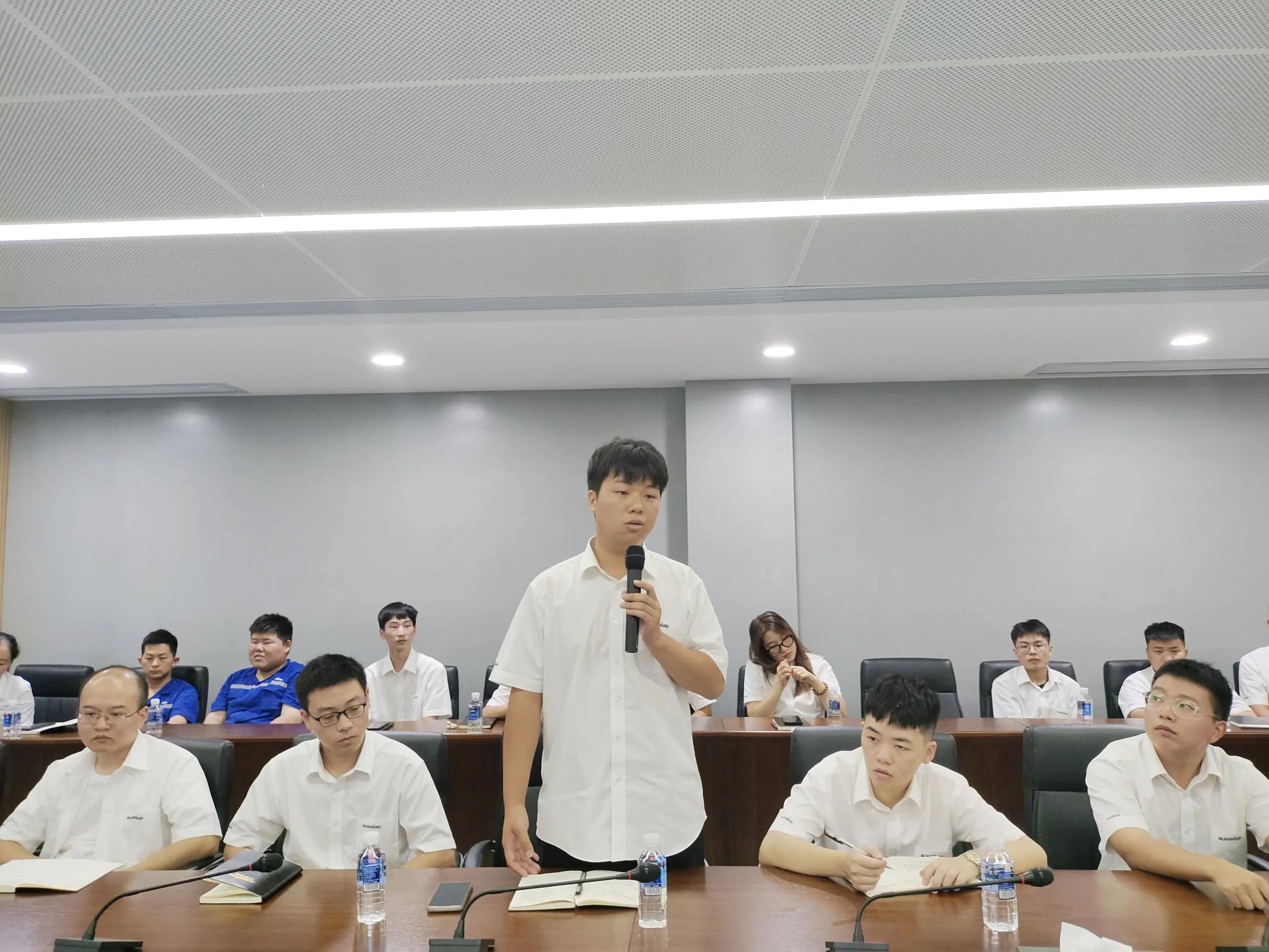暢談心聲，共話未來！這場應(yīng)屆畢業(yè)生員工座談會，很暖，很貼心！