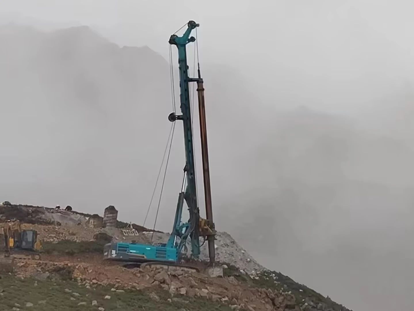 助力世界最高海拔特高壓直流輸電工程，山河智能旋挖鉆機(jī)展現(xiàn)硬核實(shí)力