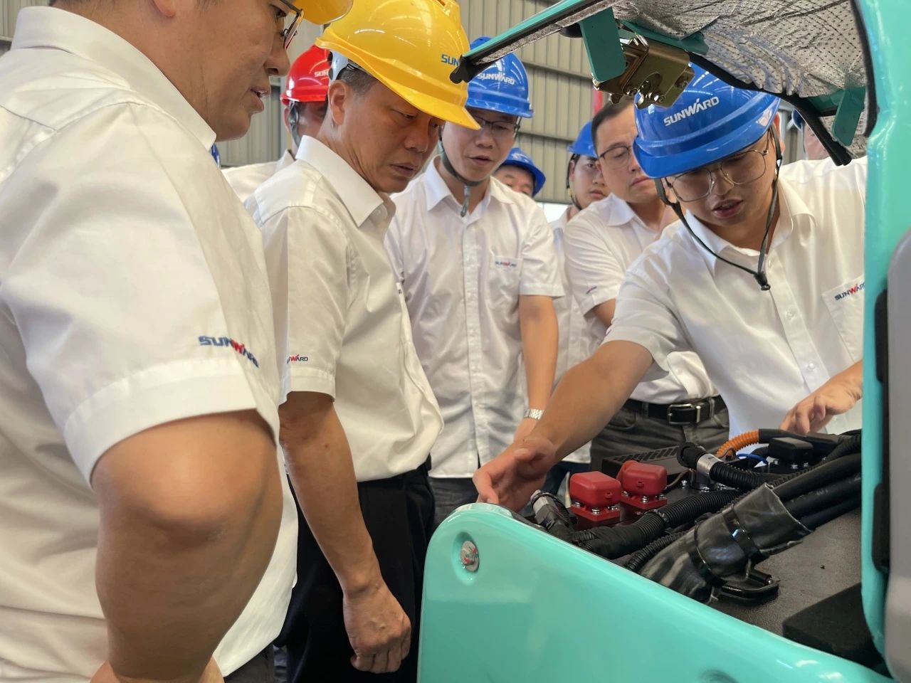 小身材，大能量！山河智能最小純電動液壓挖掘機成功下線