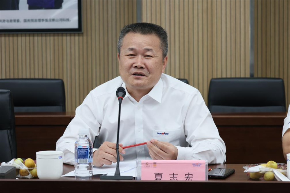 中國五礦工會主席、職工董事張曄到山河智能調(diào)研交流