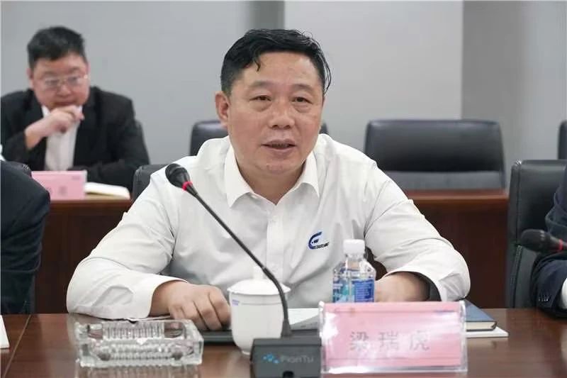 強(qiáng)強(qiáng)聯(lián)手！山河智能與湖南楚湘建工集團(tuán)達(dá)成共建礦山生產(chǎn)建設(shè)創(chuàng)新聯(lián)合體共識(shí)