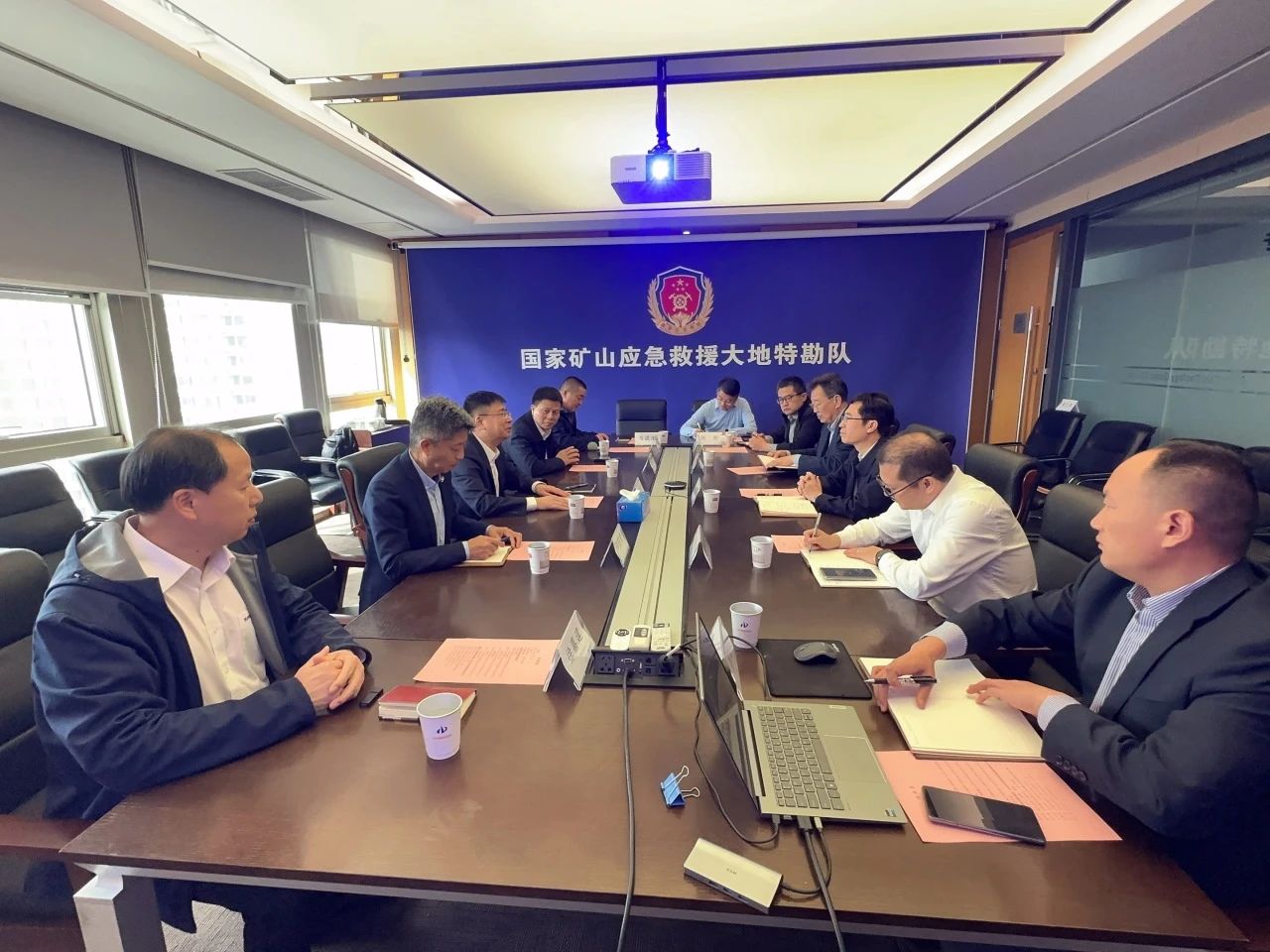 山河智能董事長付向東帶隊拜訪中煤地質(zhì)總局、大地特勘公司