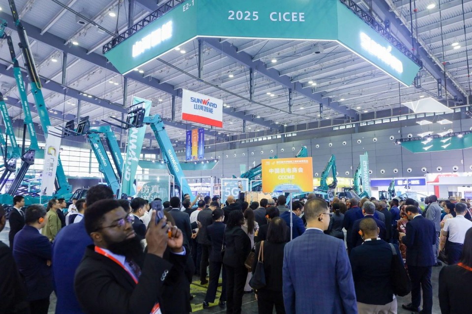 2025 CICEE | 山河智能實(shí)力閃耀2025長(zhǎng)沙國(guó)際工程機(jī)械展